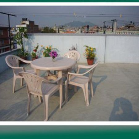 Le Rhododendron Chambres D'Hotes Kathmandu Exterior foto